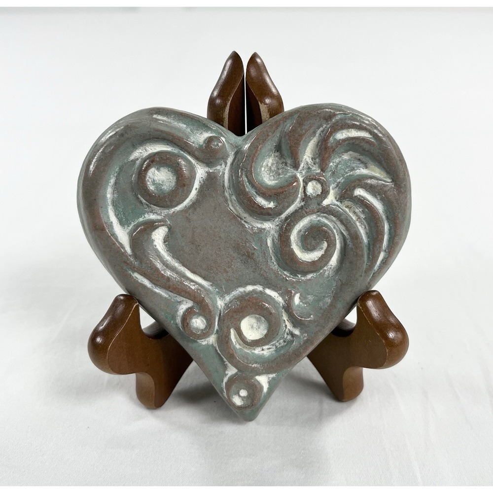 Vintage 1986 Isabel Bloom Heart Swirls Concrete Art Sculpture Signed Retired‎